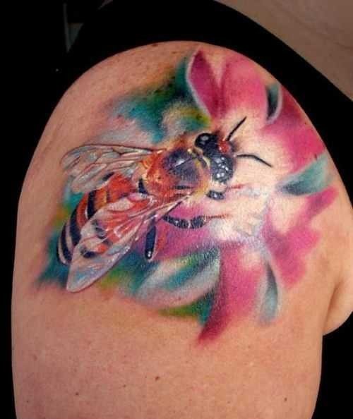 Татуировка пчела: фото, значение, для мужчин и девушек
